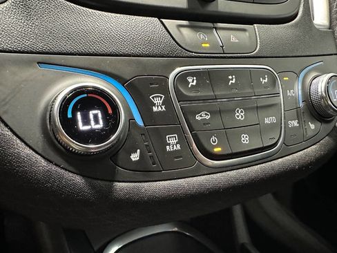 Used 2024 Chevrolet Malibu LT image 35
