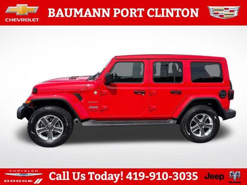 Used 2022 Jeep Wrangler Unlimited Sahara w/ LED Lighting Group AWD/4WD image 3