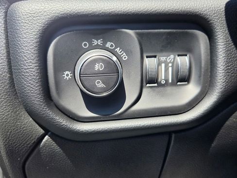 New 2026 RAM 3500 Laramie AWD/4WD image 15
