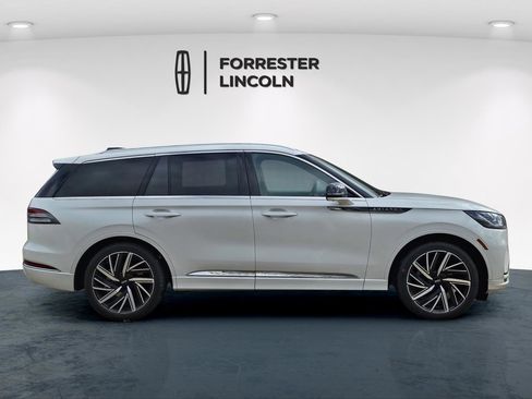 New 2026 Lincoln Aviator Black Label w/ Dynamic Handling Package image 2