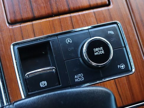 Used 2020 Lincoln Navigator Reserve w/ Equipment Group 208A Reserve AWD/4WD image 39