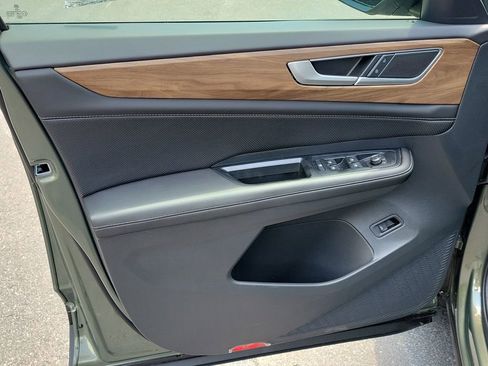 New 2026 Volkswagen Atlas SE FWD image 13