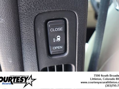 Used 2019 Honda Odyssey Elite image 25