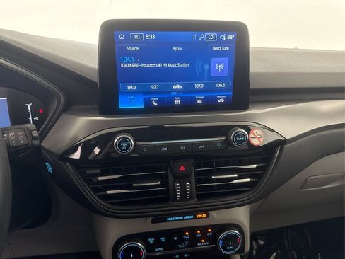 Used 2025 Ford Escape Active AWD/4WD image 38