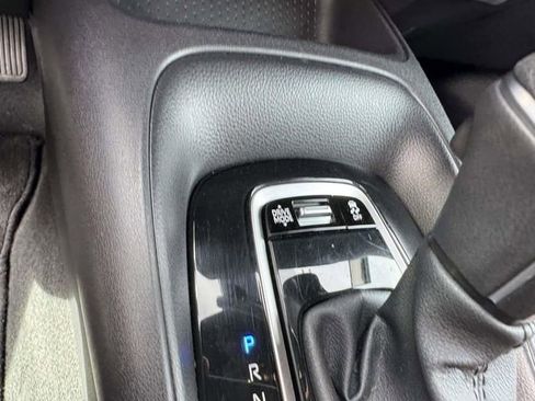 Used 2025 Toyota Corolla SE FWD image 38