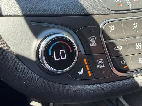 Used 2021 Chevrolet Malibu LT FWD image 26