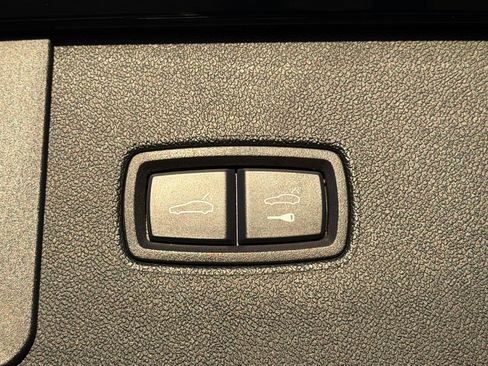 Used 2023 Porsche Cayenne image 12