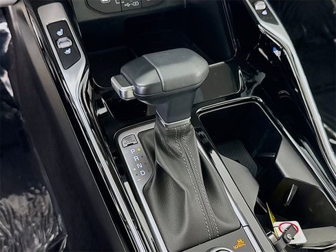 Used 2025 Kia Sorento SX image 17