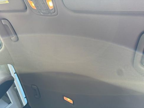 Used 2019 Hyundai Santa Fe SEL FWD image 12