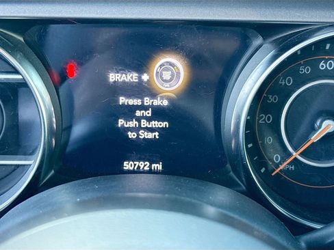 Used 2021 Jeep Wrangler Unlimited Sport image 13