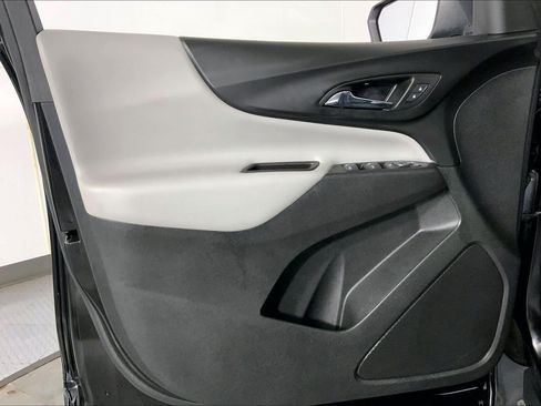 Used 2019 Chevrolet Equinox LS w/ LS Convenience Package AWD/4WD image 24