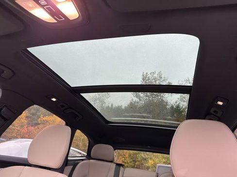 New 2026 Volvo XC60 B5 Plus w/ Protection Package Premier AWD/4WD image 12