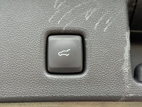 Used 2025 Ford Escape ST-Line Select w/ Tech Pack #1 AWD/4WD image 19
