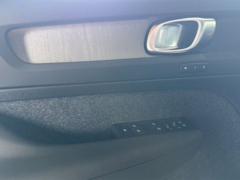 New 2025 Volvo XC40 B5 Core w/ Protection Package Premier image 12