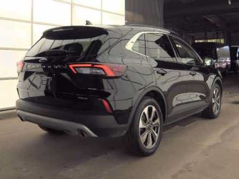 Used 2025 Ford Escape Platinum AWD/4WD image 5