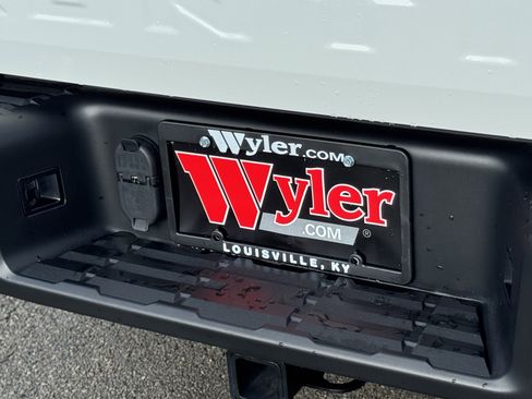 Used 2024 Nissan Frontier SL w/ Technology Package image 45