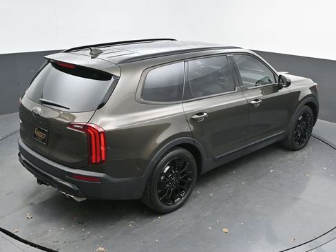 Used 2021 Kia Telluride SX w/ SX Prestige Package image 42