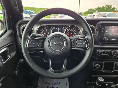 Used 2019 Jeep Wrangler Sport AWD/4WD image 19