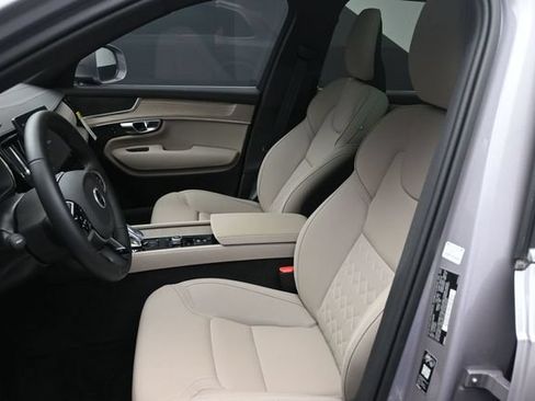 Certified 2026 Volvo XC90 T8 Core w/ Protection Package Premier AWD/4WD image 18