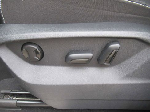 Used 2024 Volkswagen Atlas SE image 22