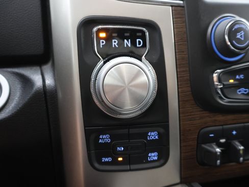 Used 2018 RAM 1500 Laramie w/ Convenience Group AWD/4WD image 47