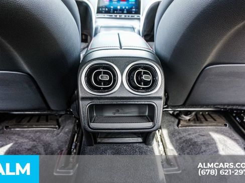 Used 2025 Mercedes-Benz C 43 AMG 4MATIC Sedan image 31