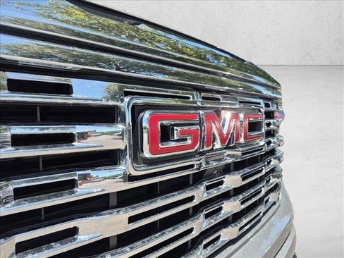 Used 2025 GMC Sierra 1500 Denali w/ Denali Reserve Package AWD/4WD image 17