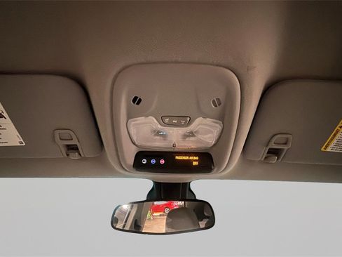 Used 2020 Chevrolet Bolt LT image 17