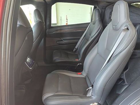 Used 2023 Tesla Model X AWD/4WD image 4