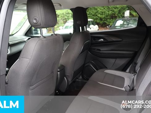 Used 2025 Chevrolet TrailBlazer LT AWD/4WD image 15