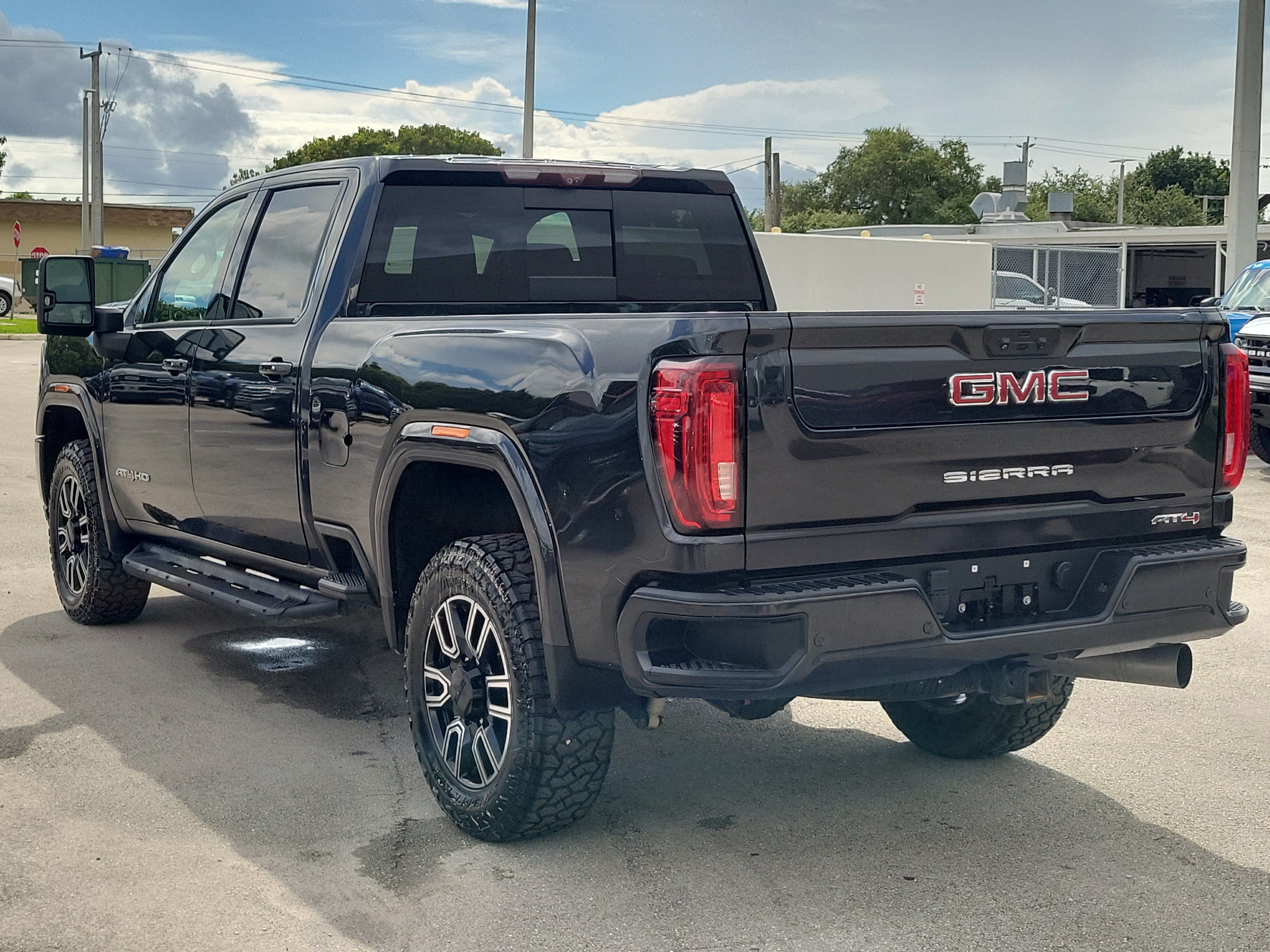 Used 2020 GMC Sierra 3500 AT4 w/ AT4 Premium Package AWD/4WD image 7