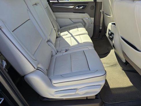 Used 2021 GMC Yukon XL Denali w/ Denali Premium Package image 22