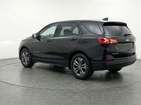 Used 2025 Chevrolet Equinox LT FWD image 6
