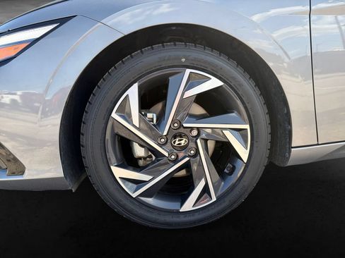 Used 2024 Hyundai Elantra Limited FWD image 23