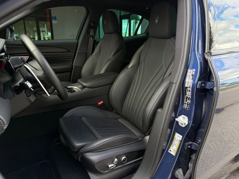 Used 2025 Maserati Grecale Modena image 25
