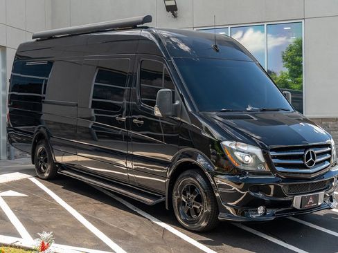 Used 2017 Mercedes-Benz Sprinter 2500 image 7