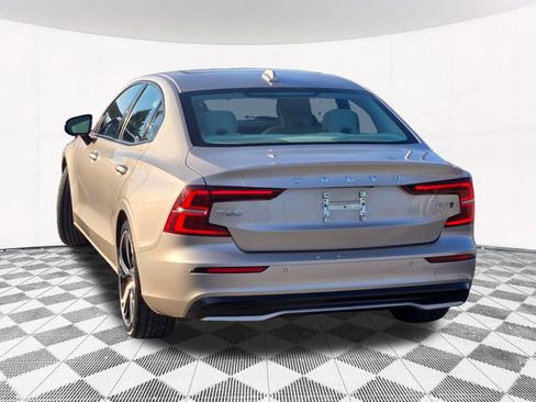 Used 2024 Volvo S60 B5 Core image 22