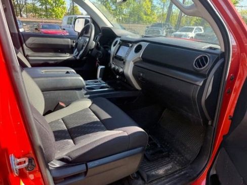 Used 2018 Toyota Tundra SR5 w/ TRD Off Road Package AWD/4WD image 15