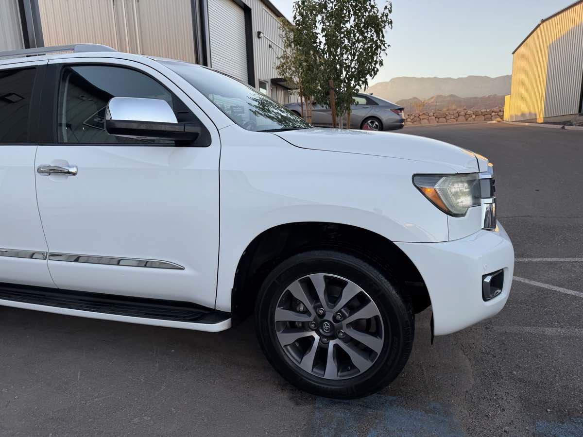Used 2018 Toyota Sequoia Limited w/ Safety & Convenience Package AWD/4WD image 12