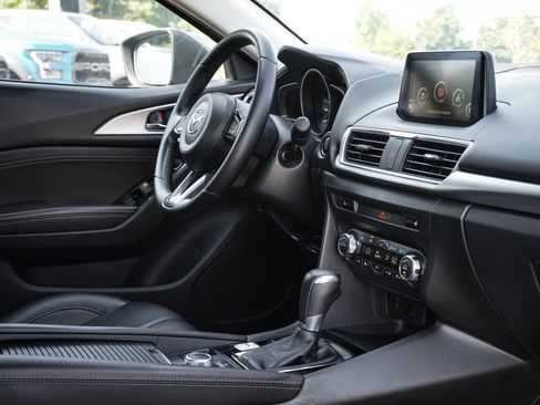 Used 2017 MAZDA MAZDA3 Touring FWD image 36