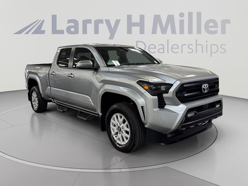 Certified 2026 Toyota Tacoma SR5 AWD/4WD image 7