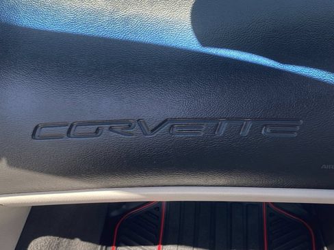 Used 2006 Chevrolet Corvette Convertible RWD image 9