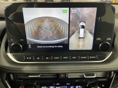 Used 2023 Nissan Rogue SL w/ SL Premium Package image 24