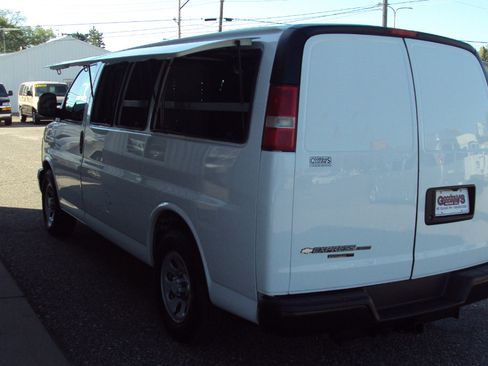 Used 2014 Chevrolet Express 1500 AWD image 5