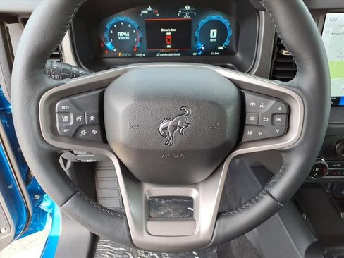 New 2025 Ford Bronco Badlands image 14