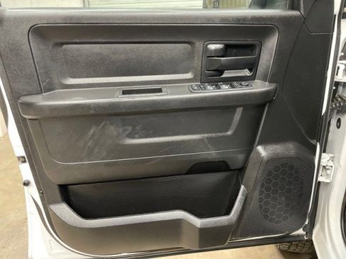 Used 2018 RAM 3500 Tradesman image 27
