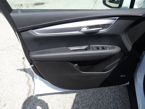 Used 2024 Cadillac XT5 Luxury AWD/4WD image 13