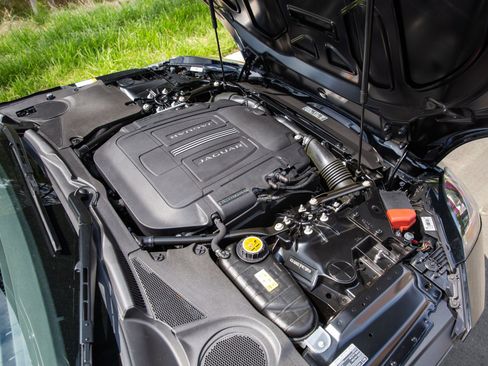 Used 2015 Jaguar F-TYPE S image 56