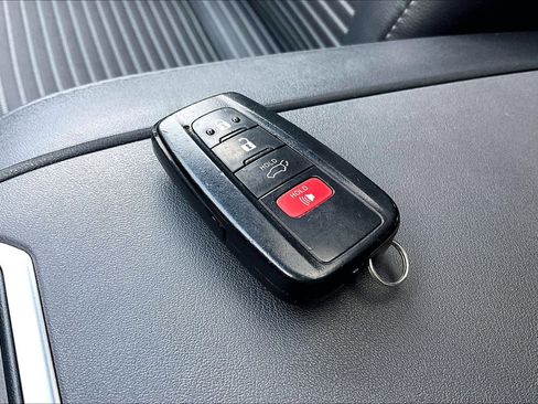 Used 2022 Toyota Highlander XSE image 14