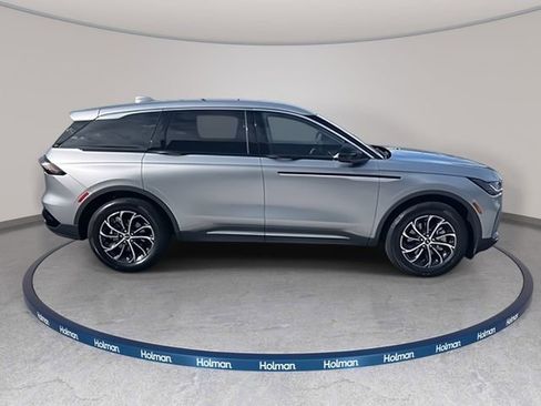 New 2026 Lincoln Nautilus Premier image 4